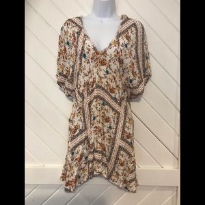 5/$25 Altar’d State patterned floral dress medium